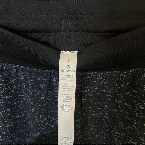 Lululemon T.H.E. Short 9" Linerless Mix Match Asphalt Grey Black Mens Size S - Picture 4 of 7